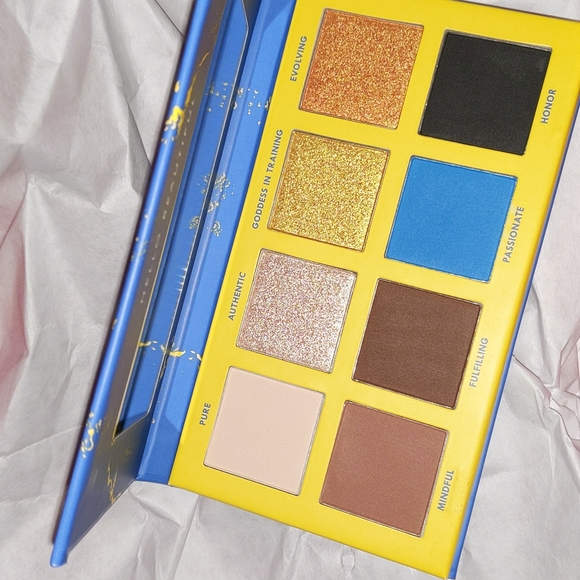 Chella Divine Purpose Eyeshadow Palette - Limited Edition - Picture 4 of 7